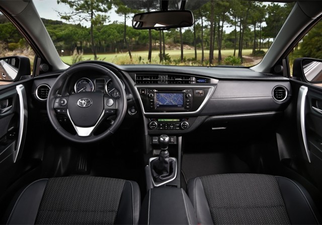 Noul Auris_Interior