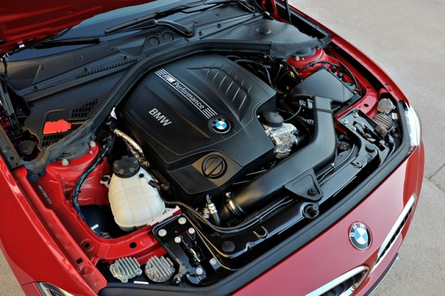 BMW_Seria_2_Coupe_small_800x533 (4)