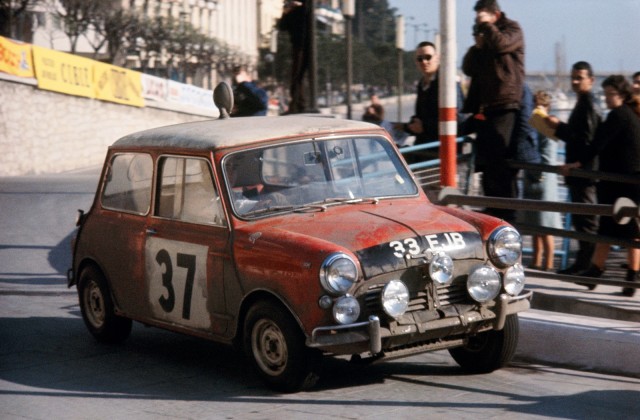 1964_-Prima_victorie_in_Raliul_Monte_Carlo_medium_1600x1050