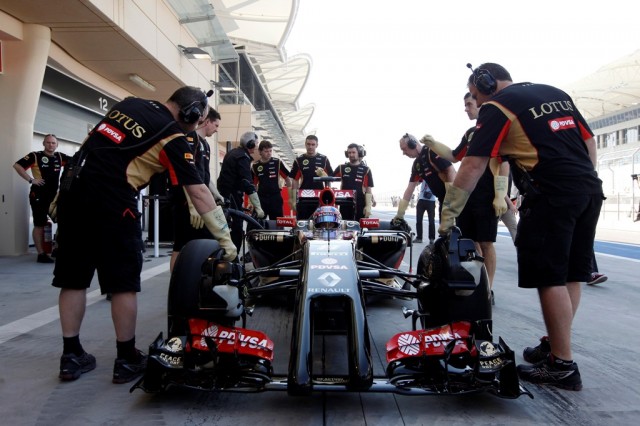 2014 F1 Pre Season Test 2 - Day 1 Bahrain International Circuit, Bahrain. Wednesday 19 February 2014. Romain Grosjean, Lotus F1. World Copyright: Andrew Ferraro/Lotus F1. ref: Digital Image _Q0C1376