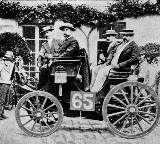 Peugeot with an engine produced under a Daimler license