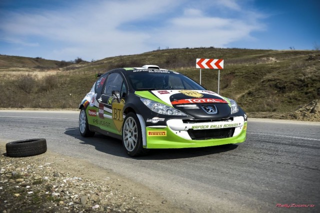 Simone Tempestini_Peugeot 207 S2000_Pirelli_m (1)