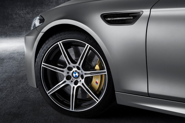 BMW_M5_30_Jahre_medium_1600x1068 (1)