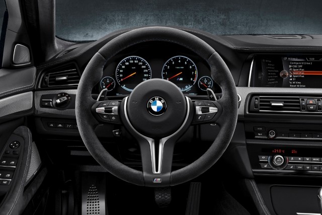 BMW_M5_30_Jahre_medium_1600x1068 (4)