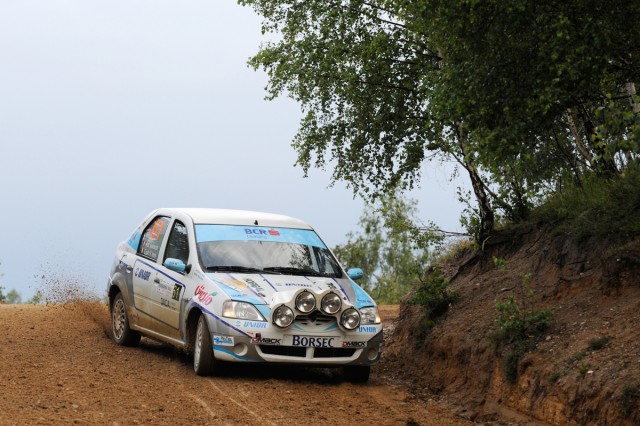 Adrian Teslovan si Vajk Cseh Imre_Dacia Logan Cup_Transilvania Rally