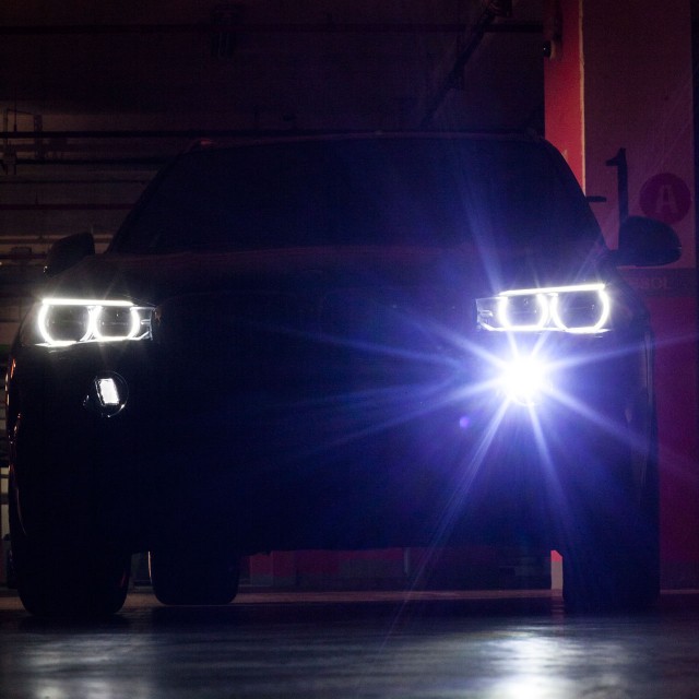 BMW Night Vision cu Spot dinamic de lumină