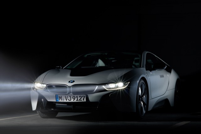 BMW i8 cu Laser Lights