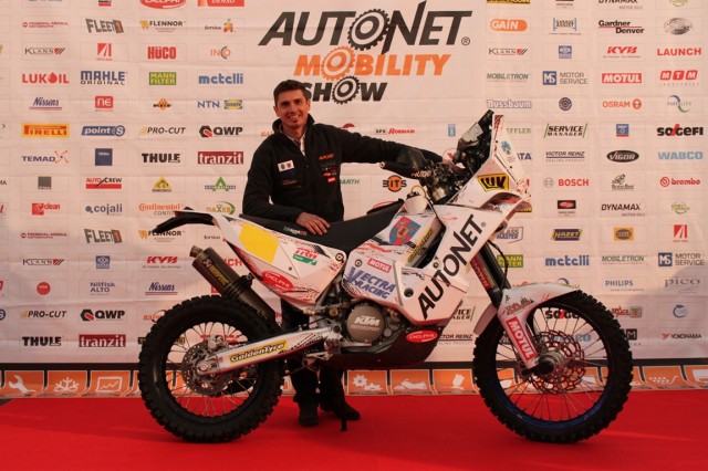 Mani Gyenes si motocicleta din Dakar 2015