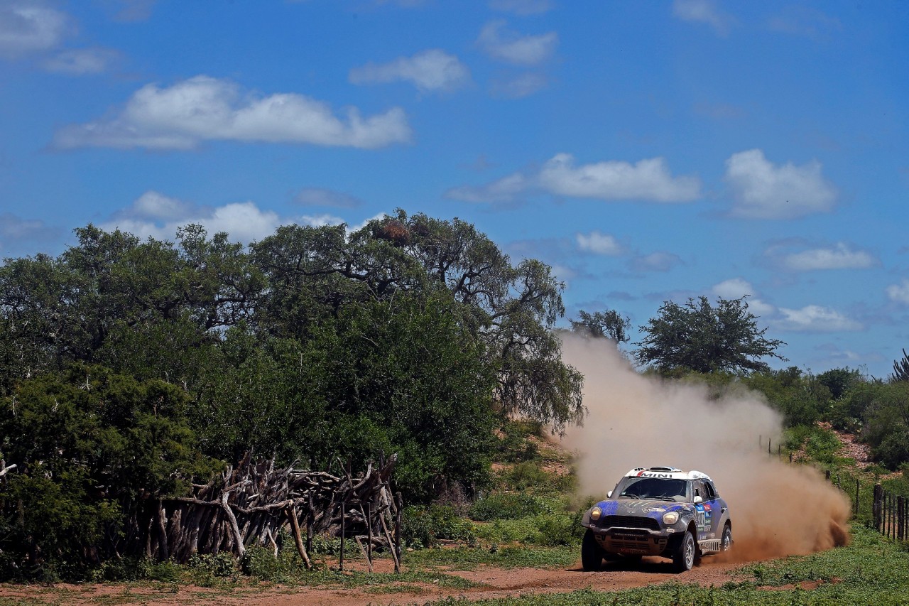 307 HOLOWCZYC Krzysztof (Pol) PANSERI Xavier (Fra) Mini action during the Dakar 2015 Argentina Bolivia Chile, Stage 12 /  Etape 12, Termas de Rio Hondo to Rosario on January 16th 2015 at Termas de Rio Hondo, Argentina. Photo Frederic Le Floch / DPPI